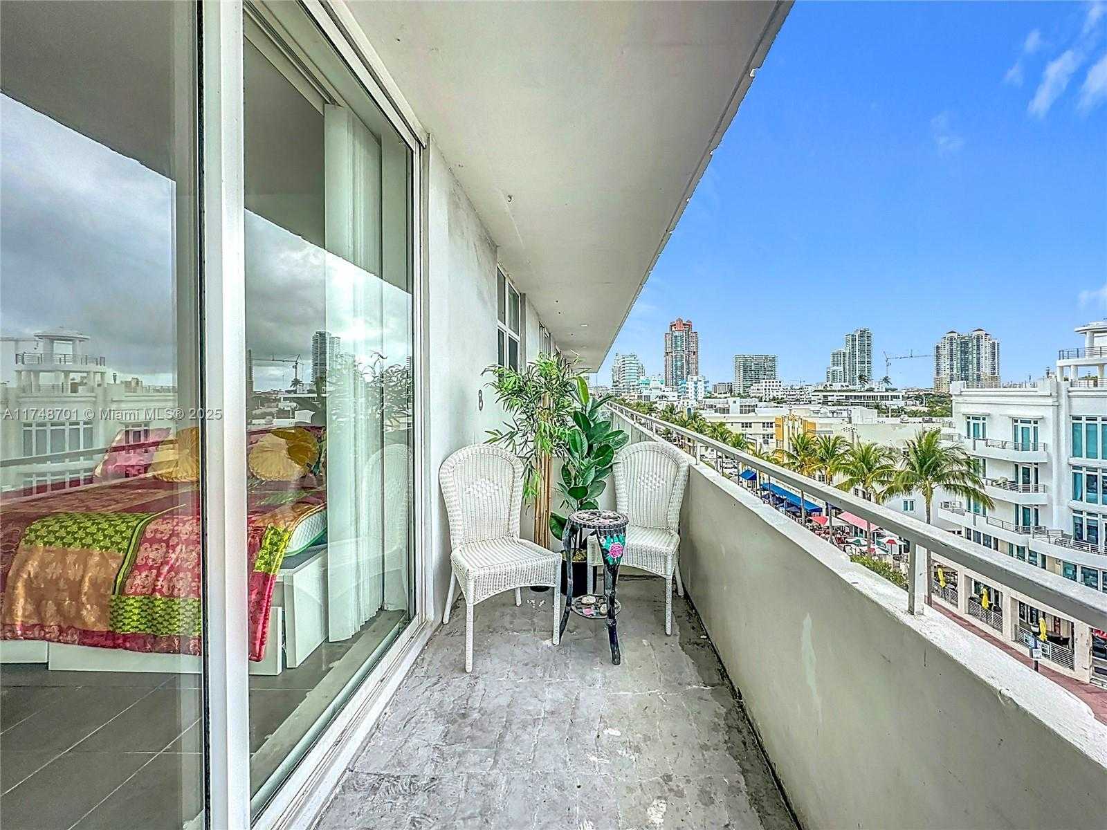 Small Image of 465 OCEAN DR #701, Miami Beach Number 7