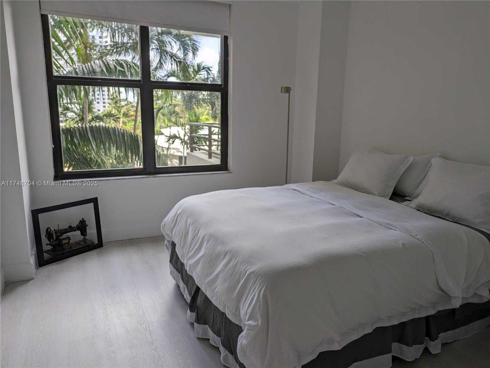 Small Image of 2600 #516, Hallandale Beach Number 11