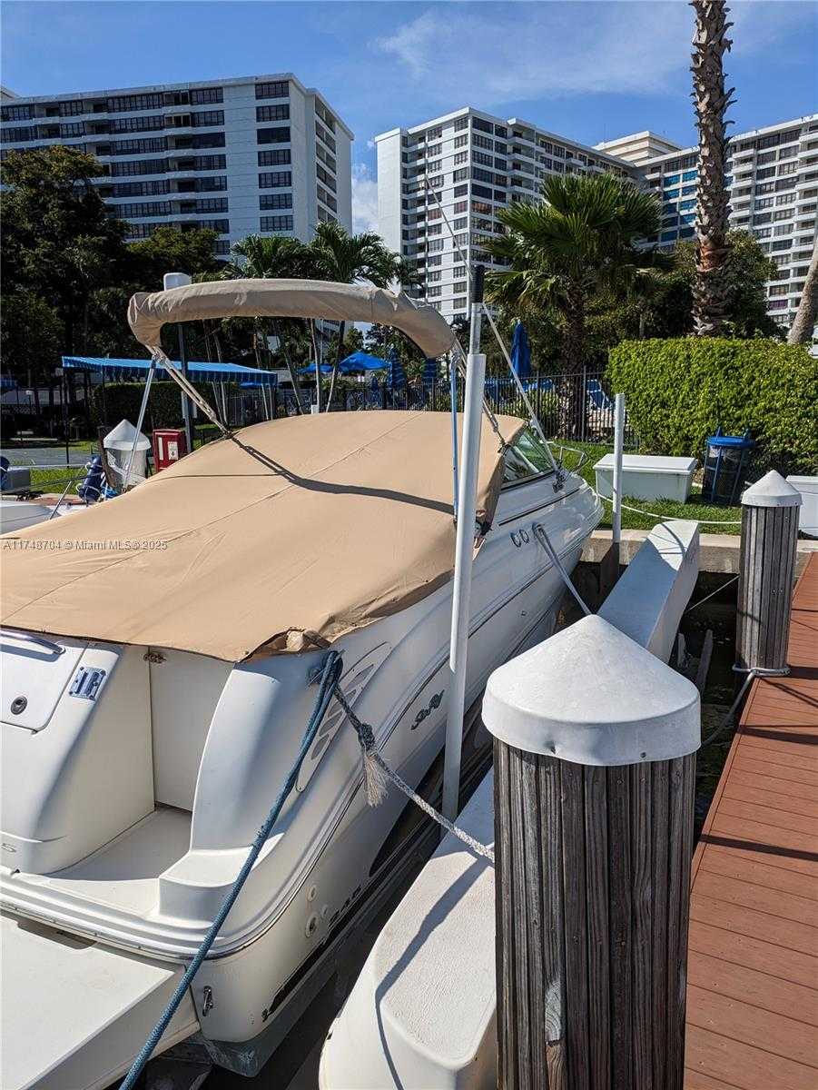 Small Image of 2600 #516, Hallandale Beach Number 16