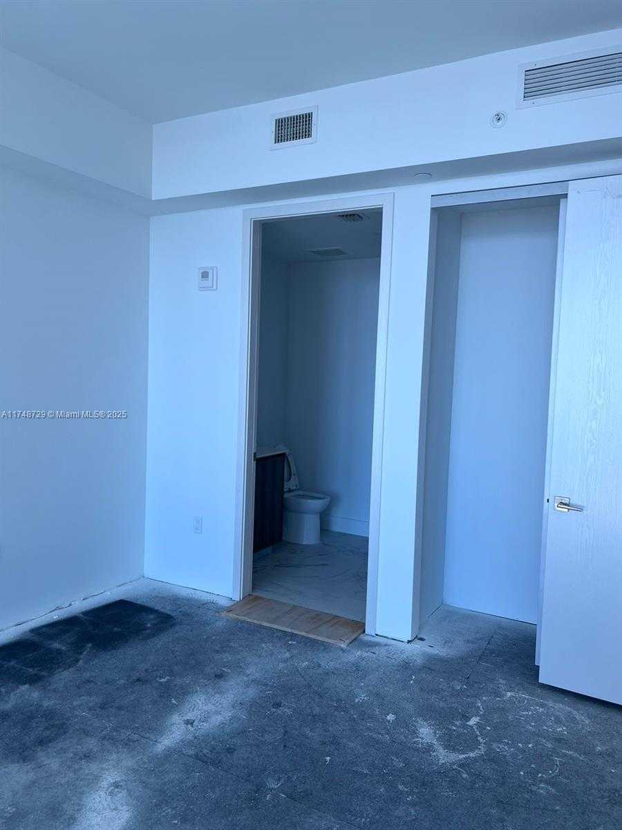 Small Image of 17550 COLLINS AVE #1004, Sunny Isles Beach Number 13