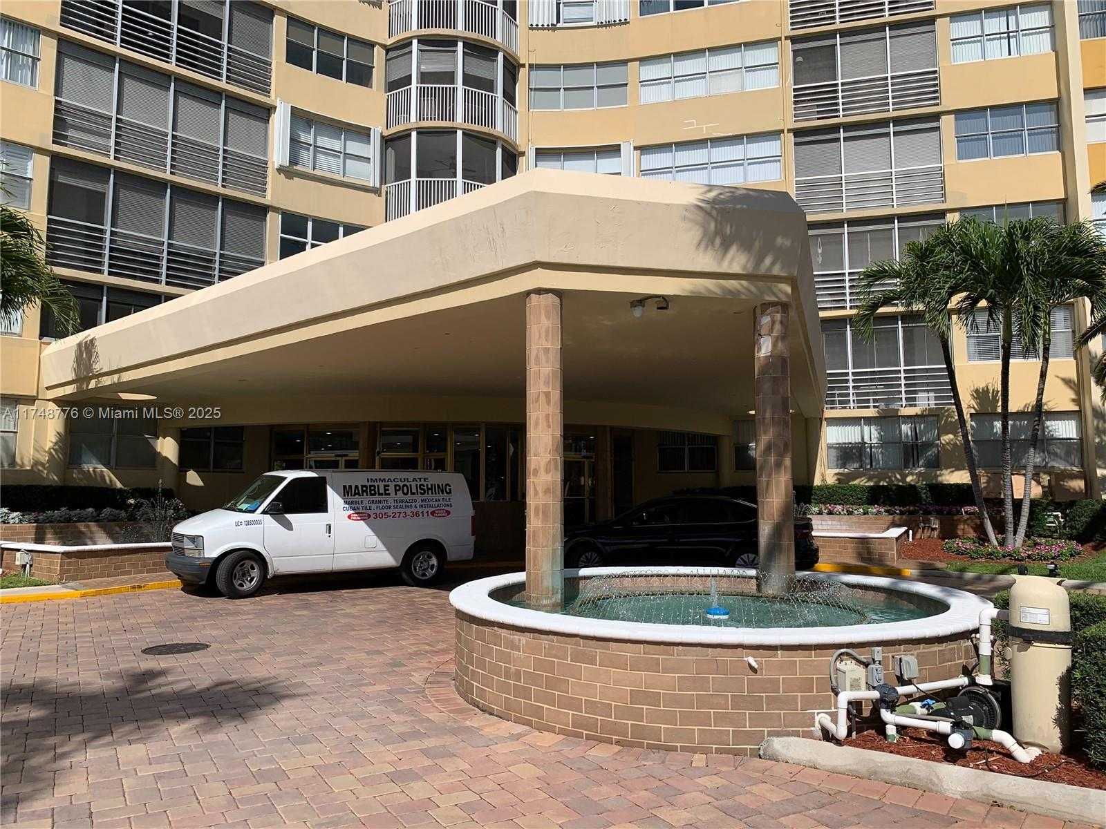 Small Image of 100 GOLDEN ISLES DR #409, Hallandale Beach Number 12