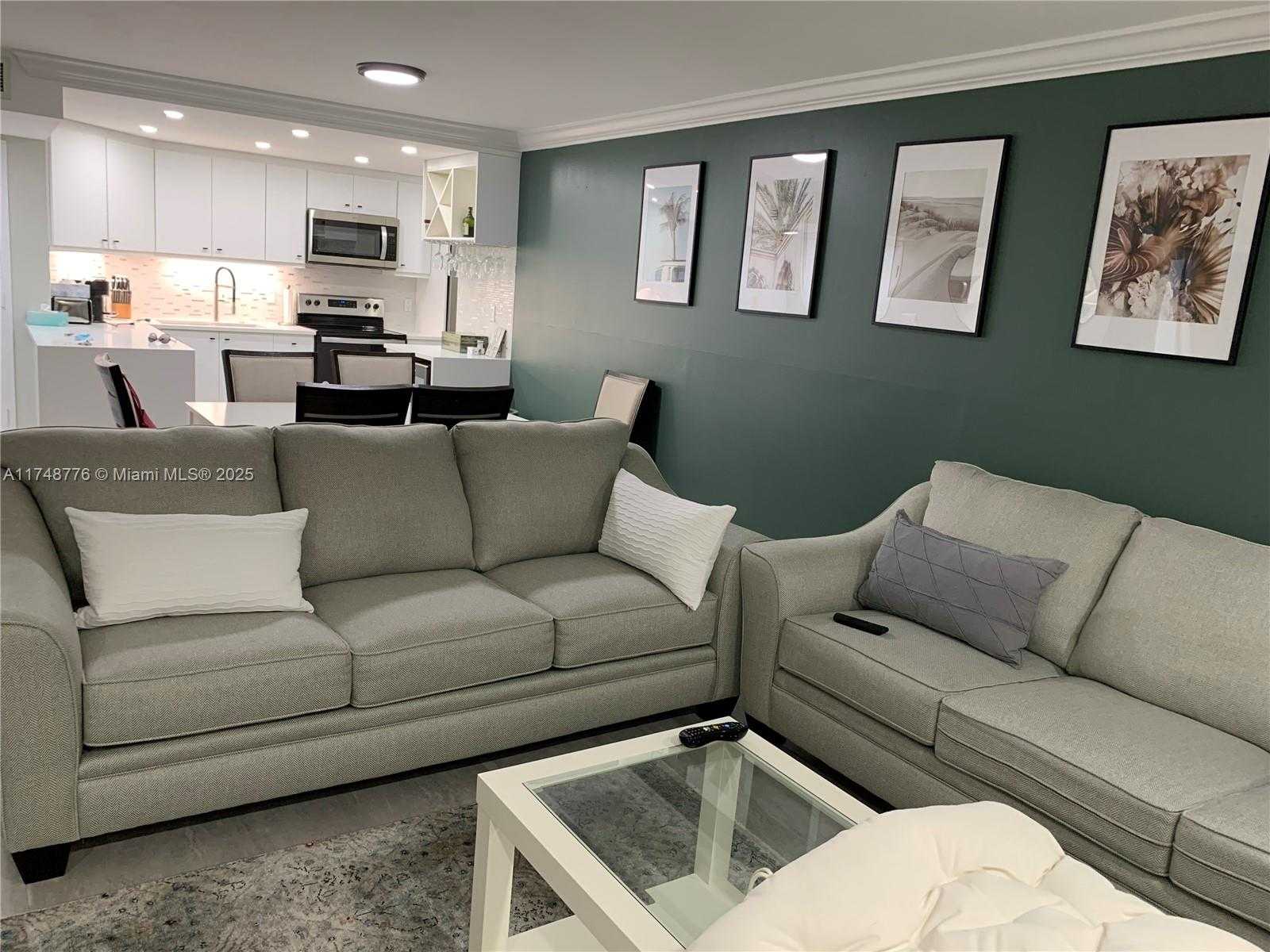 Small Image of 100 GOLDEN ISLES DR #409, Hallandale Beach Number 27