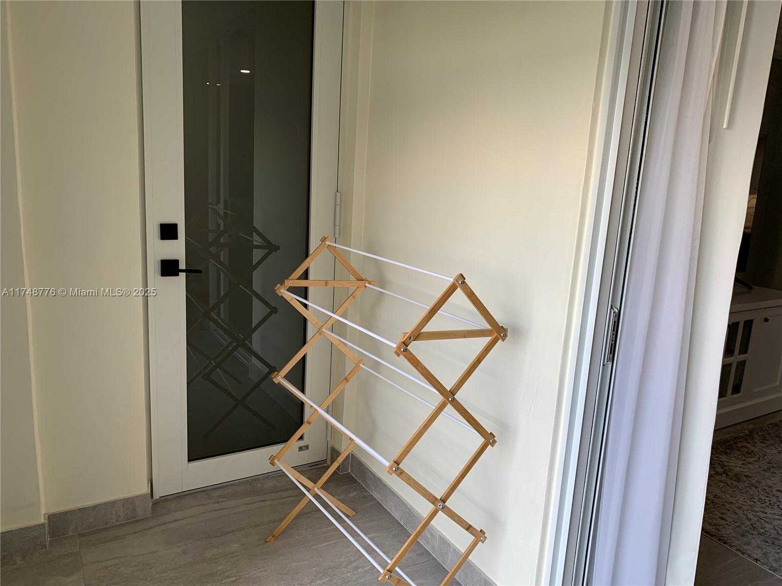 Small Image of 100 GOLDEN ISLES DR #409, Hallandale Beach Number 29