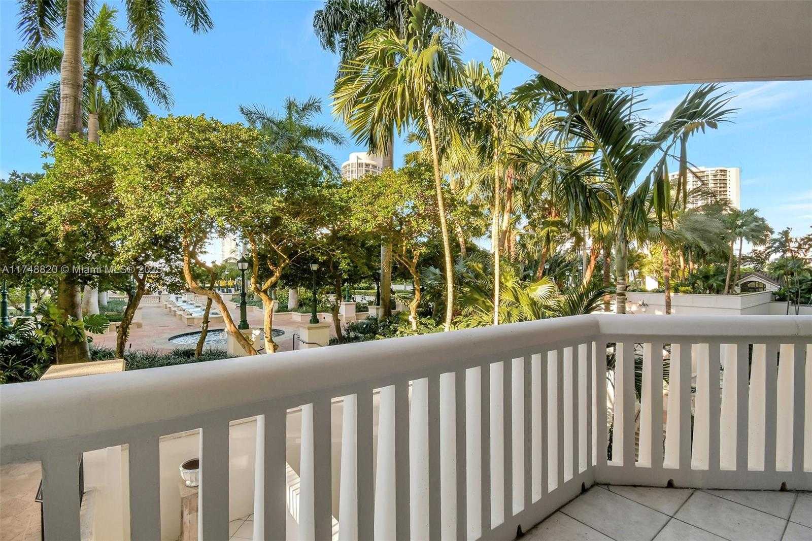 Small Image of 2000 ISLAND BL #410, Aventura Number 25