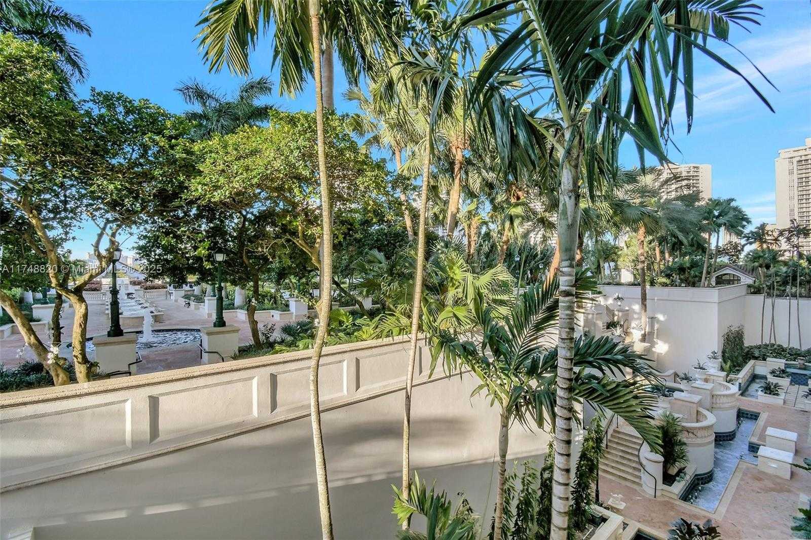 Small Image of 2000 ISLAND BL #410, Aventura Number 26