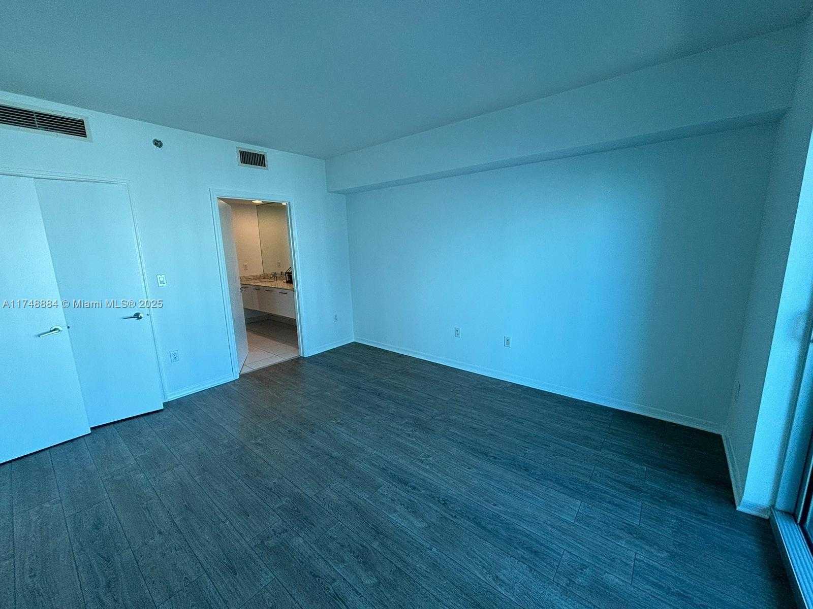Small Image of 55 SOUTH EAST 6TH ST #2005, Miami Number 9