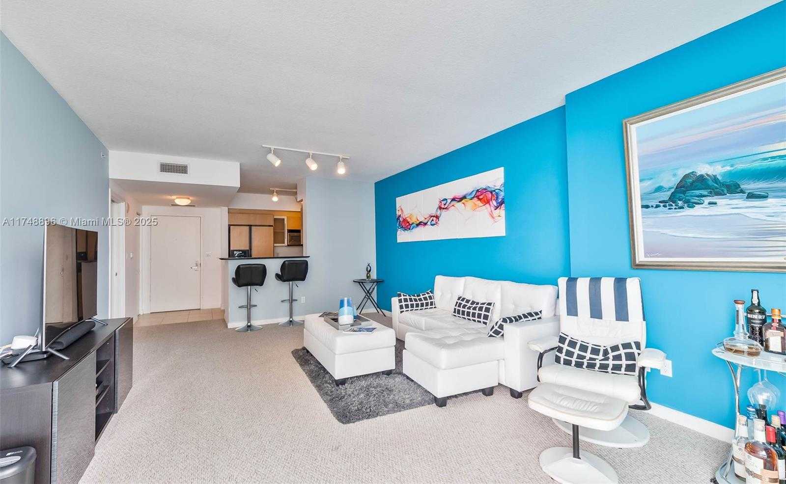 Small Image of 335 SOUTH BISCAYNE BLVD #2402, Miami Number 10