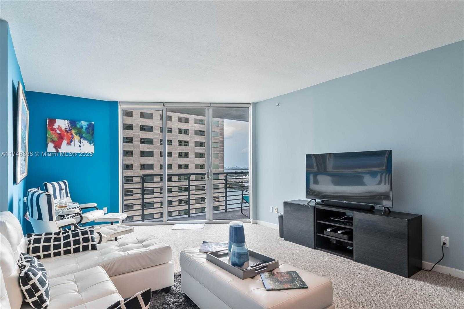 Small Image of 335 SOUTH BISCAYNE BLVD #2402, Miami Number 11
