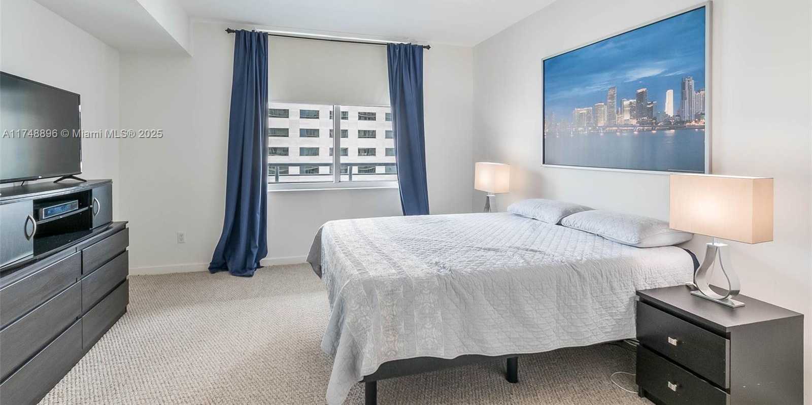 Small Image of 335 SOUTH BISCAYNE BLVD #2402, Miami Number 13