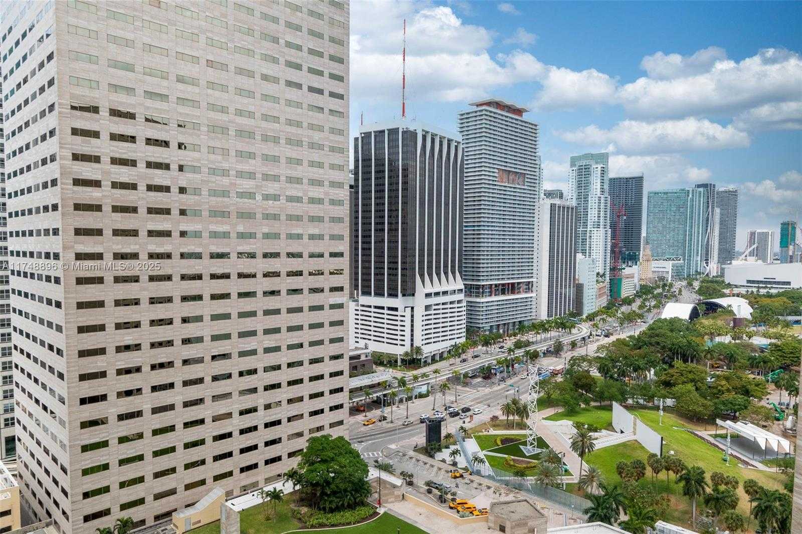 Small Image of 335 SOUTH BISCAYNE BLVD #2402, Miami Number 16