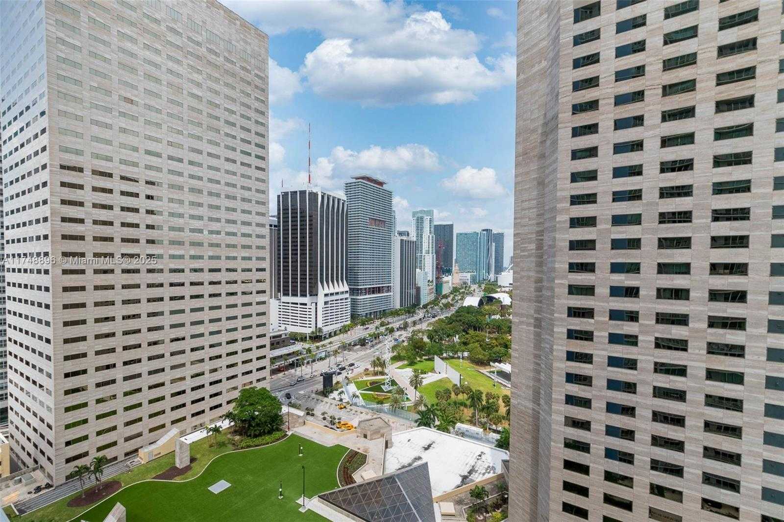Small Image of 335 SOUTH BISCAYNE BLVD #2402, Miami Number 17