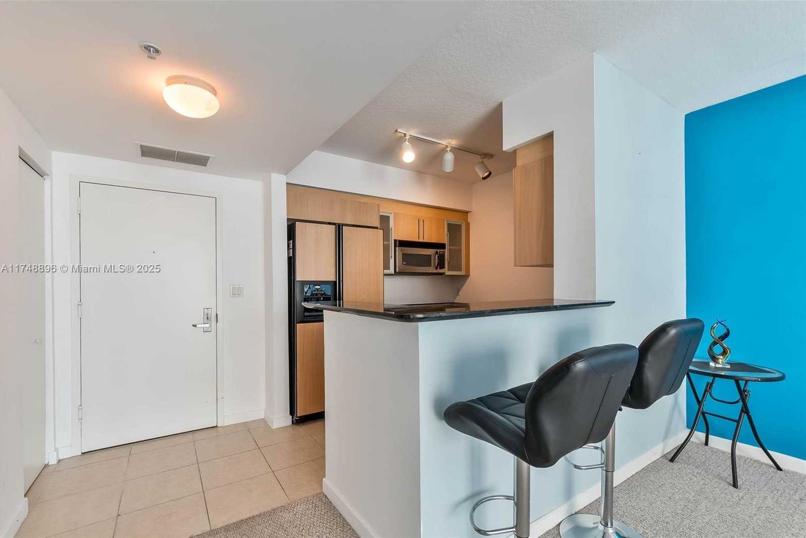 Small Image of 335 SOUTH BISCAYNE BLVD #2402, Miami Number 8
