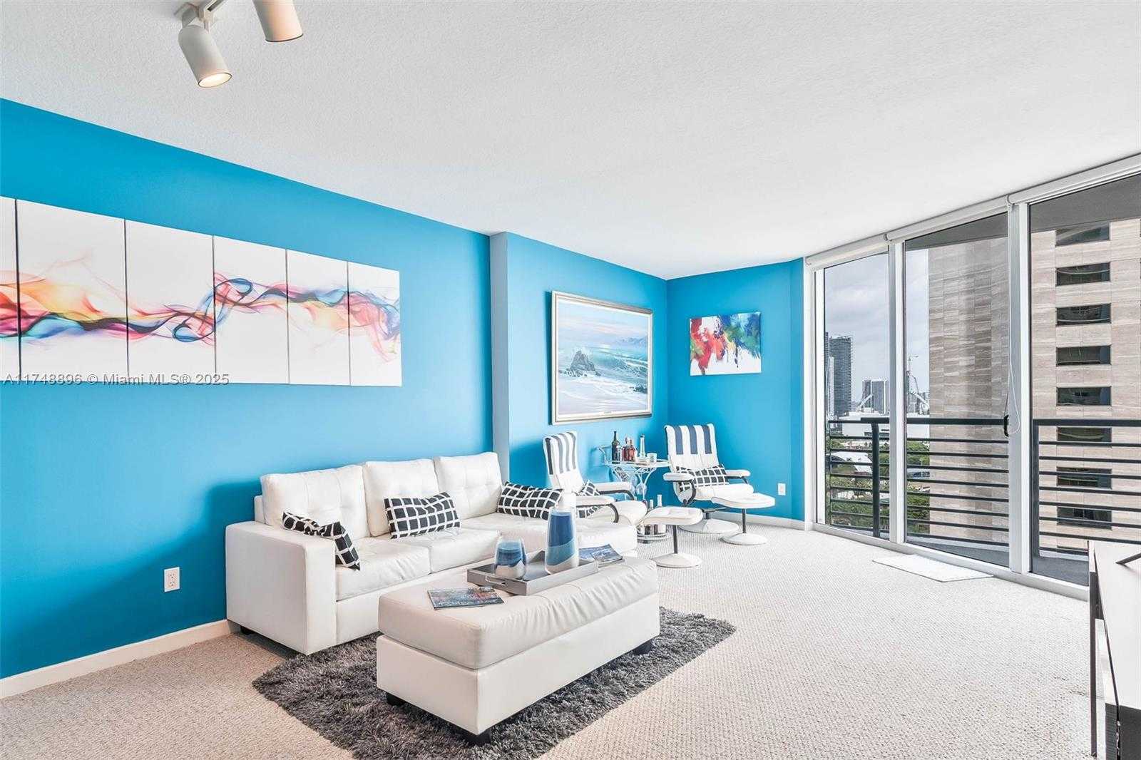 Small Image of 335 SOUTH BISCAYNE BLVD #2402, Miami Number 9