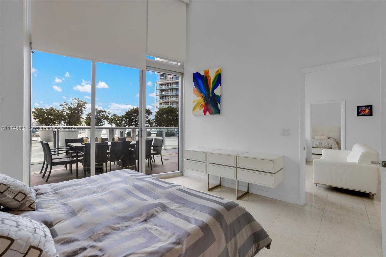 Small Image of 465 BRICKELL AVE #1505, Miami Number 10