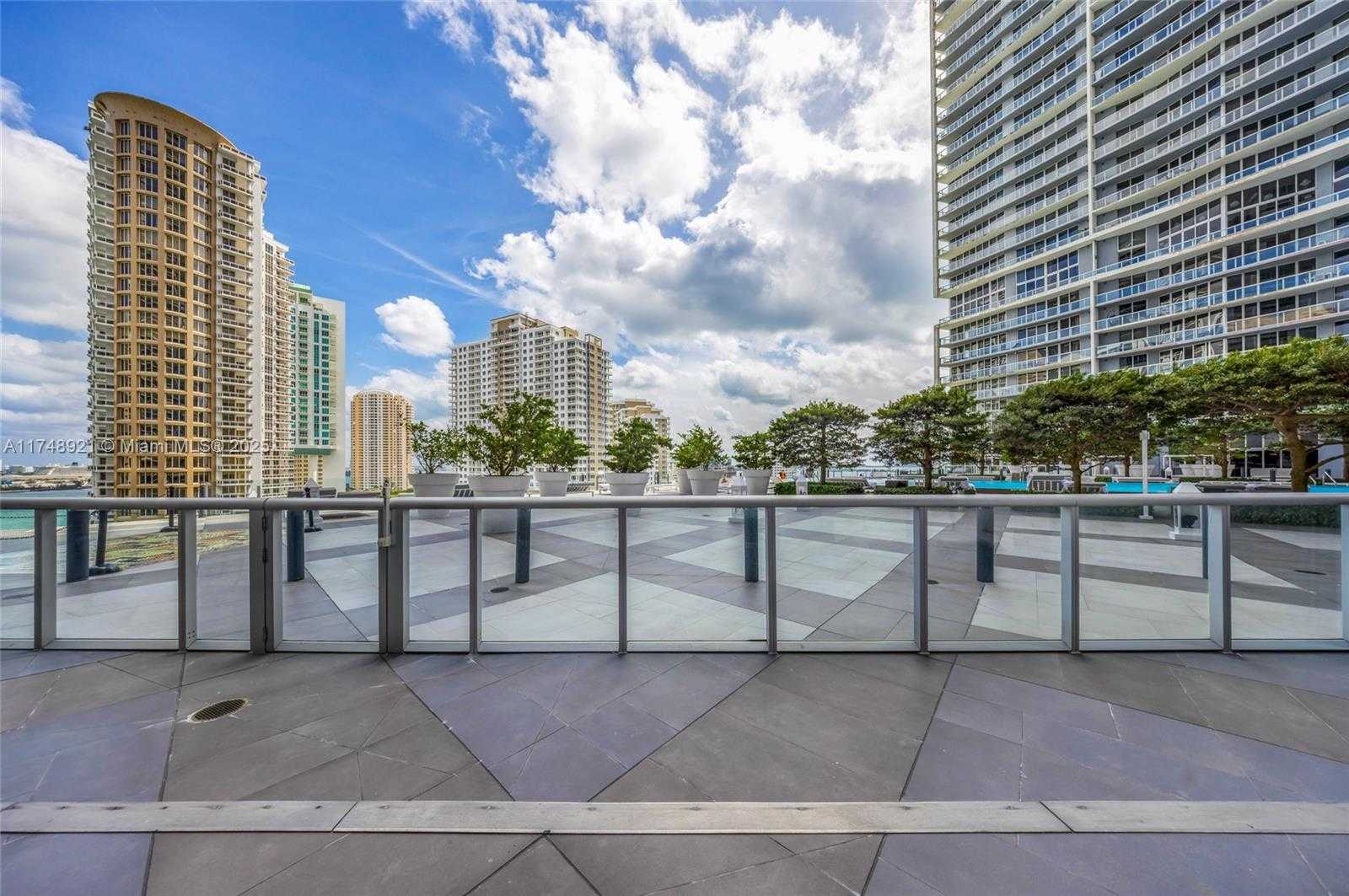 Small Image of 465 BRICKELL AVE #1505, Miami Number 25