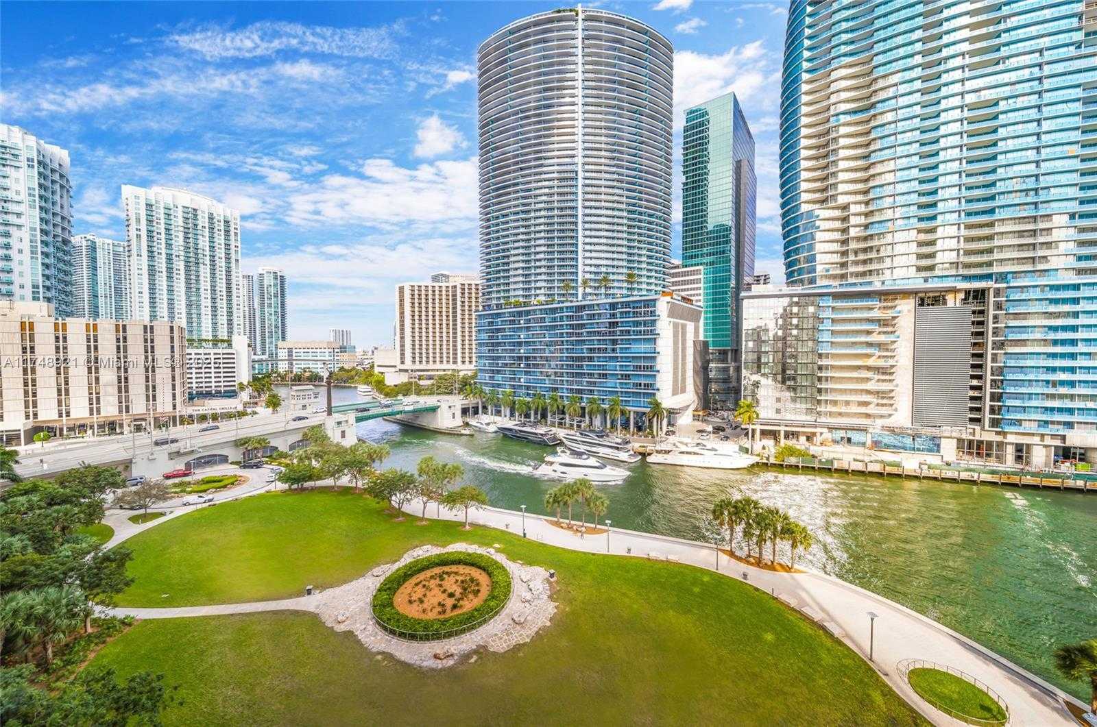 Small Image of 465 BRICKELL AVE #1505, Miami Number 32