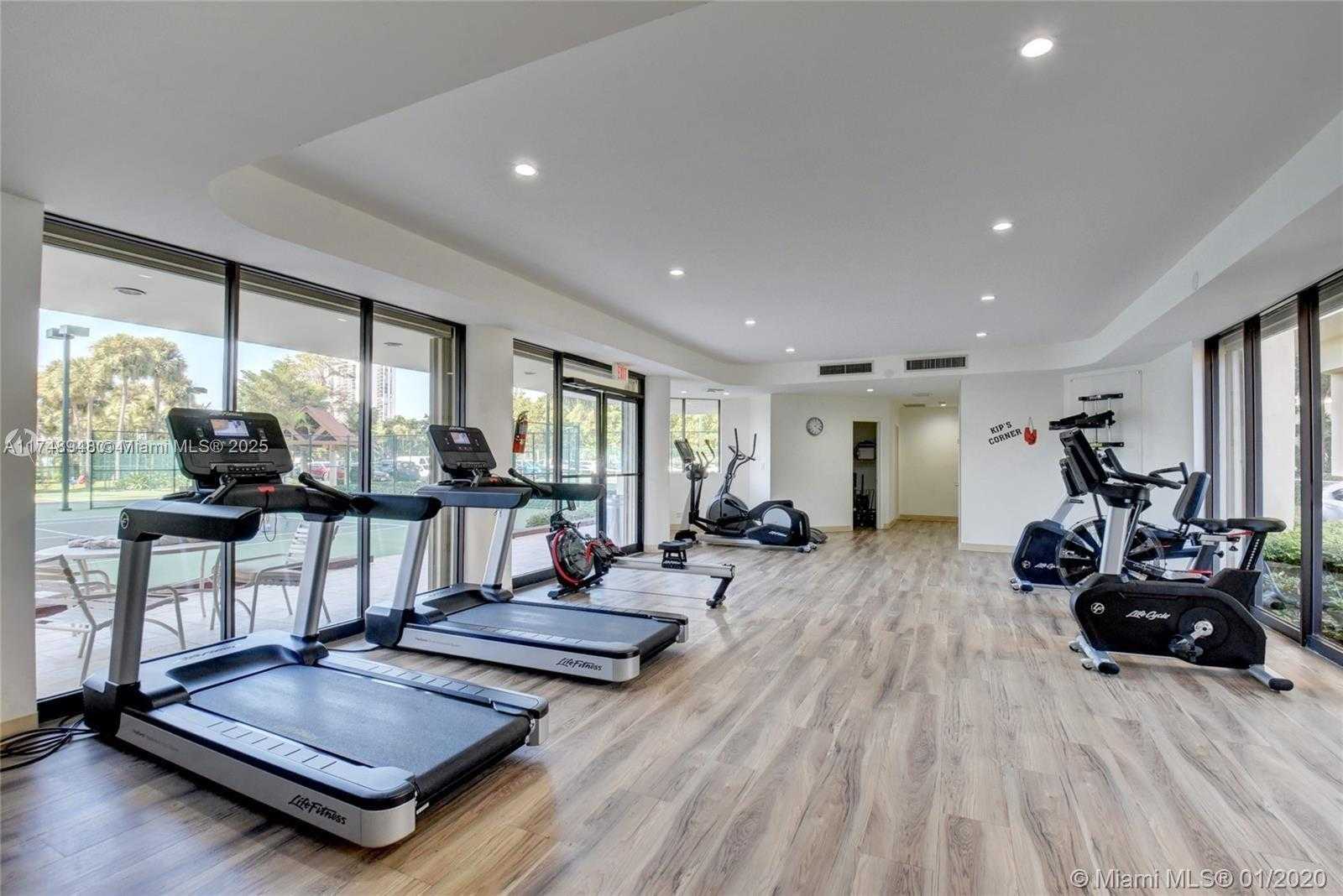 Small Image of 20191 EAST COUNTRY CLUB #804, Aventura Number 4
