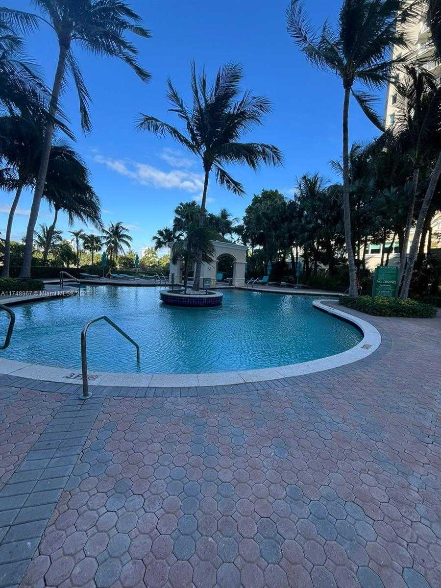 Small Image of 19501 W COUNTRY CLUB DR #1708, Aventura Number 12