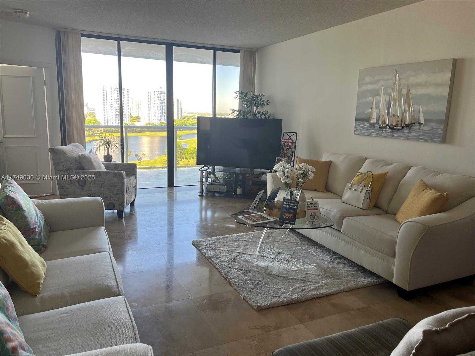 Small Image of 20281 EAST COUNTRY CLUB DR #1105, Aventura Number 3