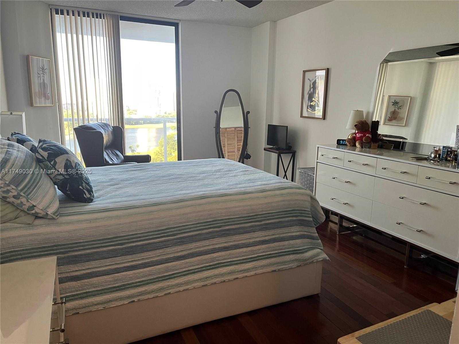 Small Image of 20281 EAST COUNTRY CLUB DR #1105, Aventura Number 7
