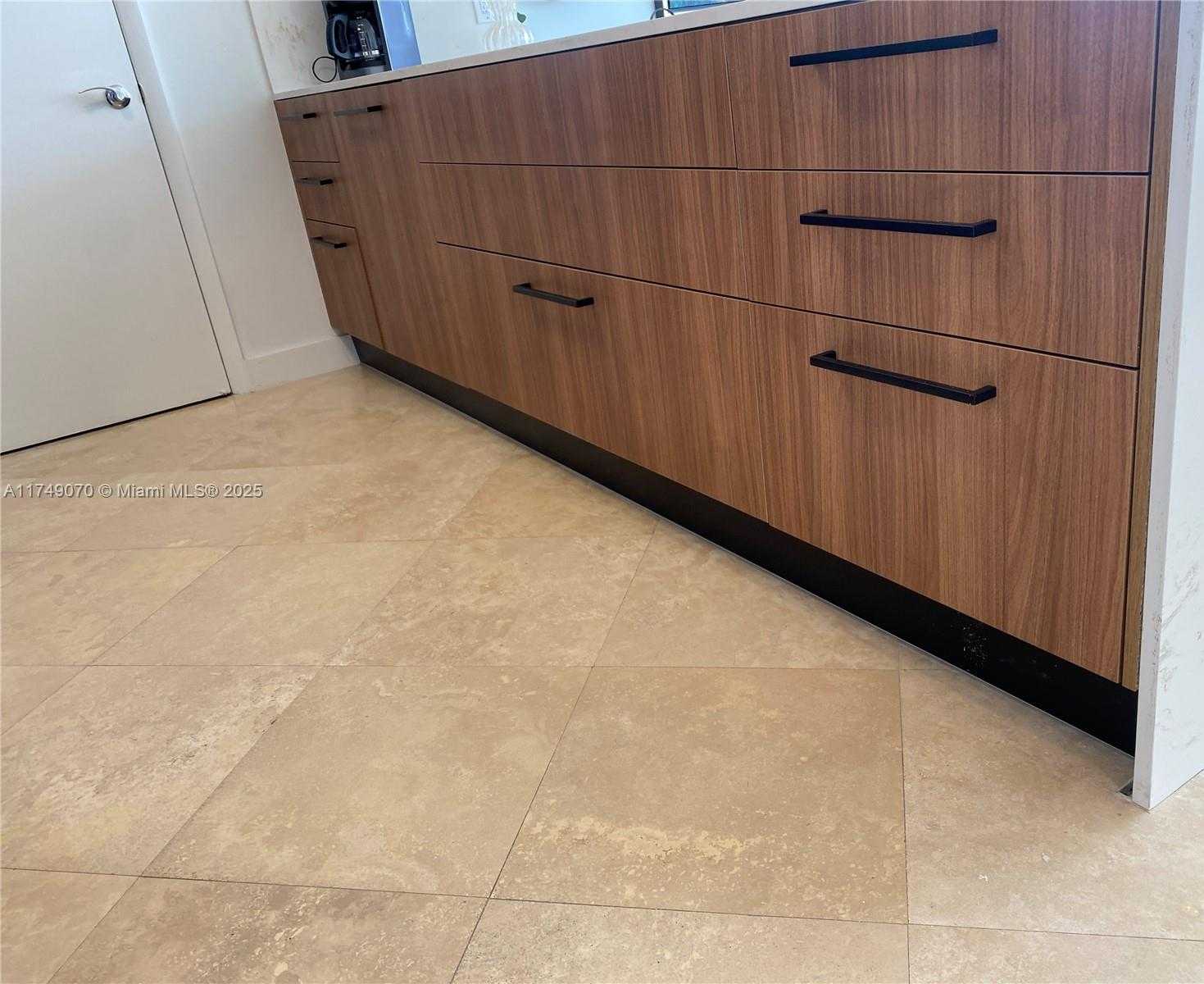 Small Image of 1830 SOUTH OCEAN DR #3507, Hallandale Beach Number 10