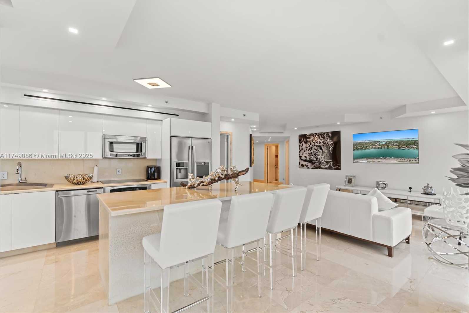 Small Image of 4775 COLLINS AVE #3505, Miami Beach Number 22