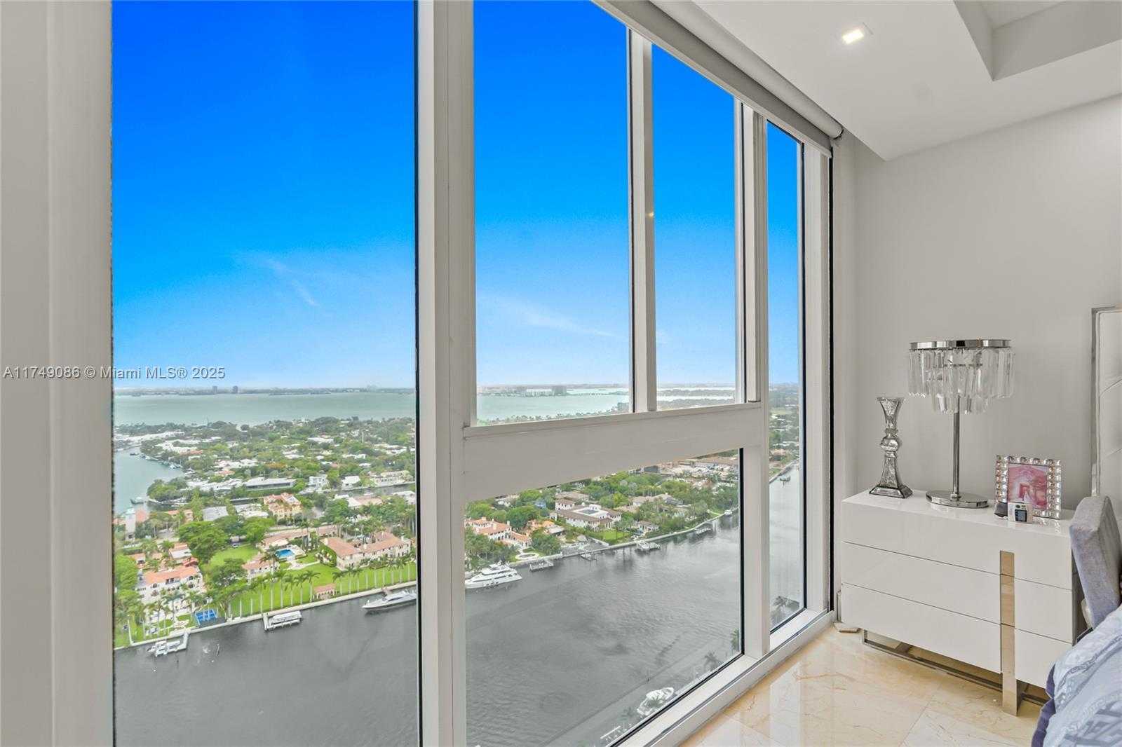 Small Image of 4775 COLLINS AVE #3505, Miami Beach Number 27