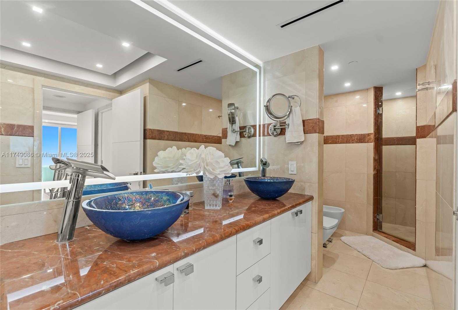 Small Image of 4775 COLLINS AVE #3505, Miami Beach Number 36