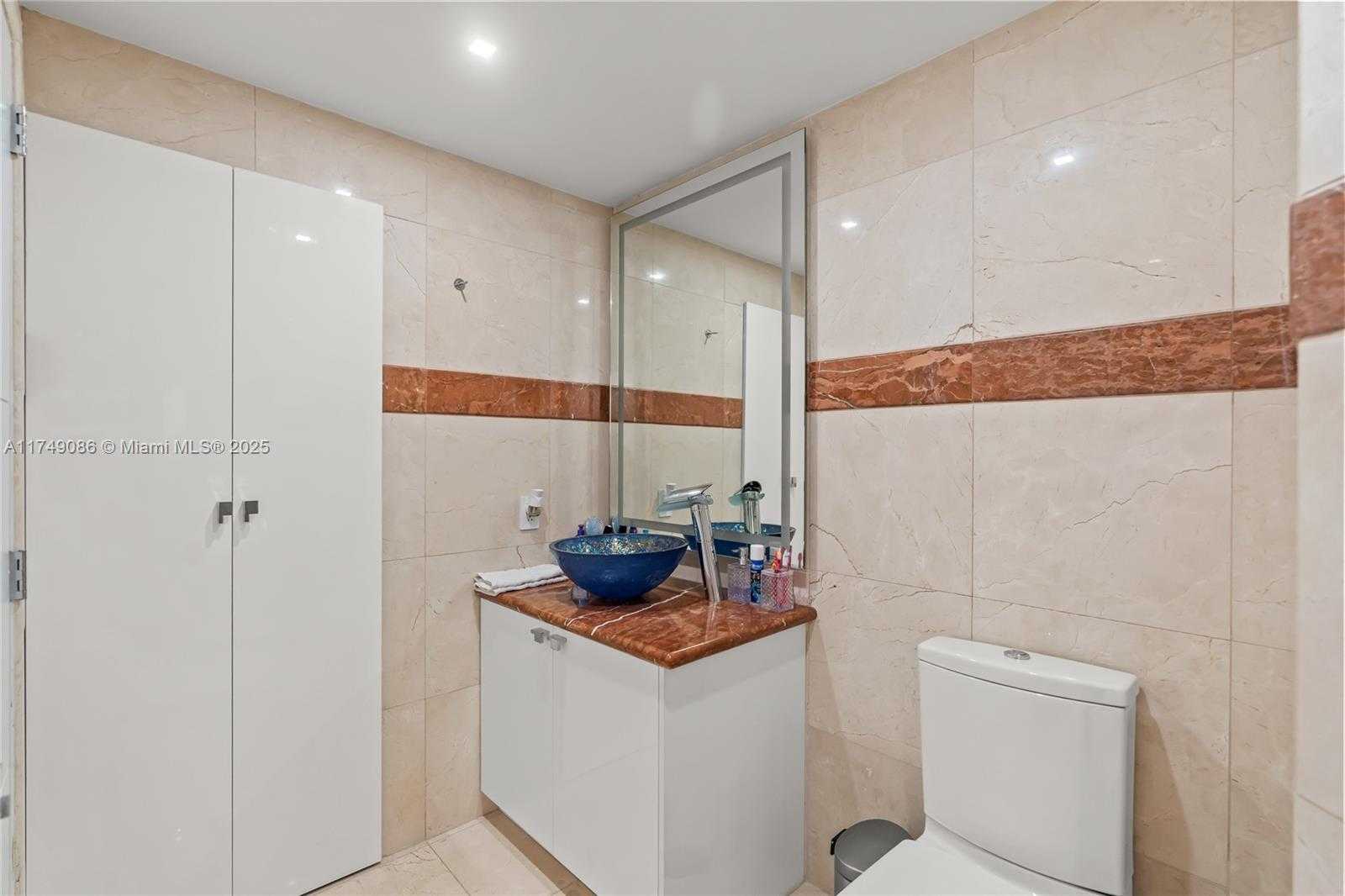 Small Image of 4775 COLLINS AVE #3505, Miami Beach Number 44