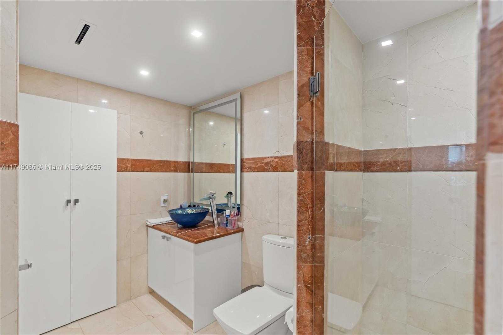 Small Image of 4775 COLLINS AVE #3505, Miami Beach Number 46