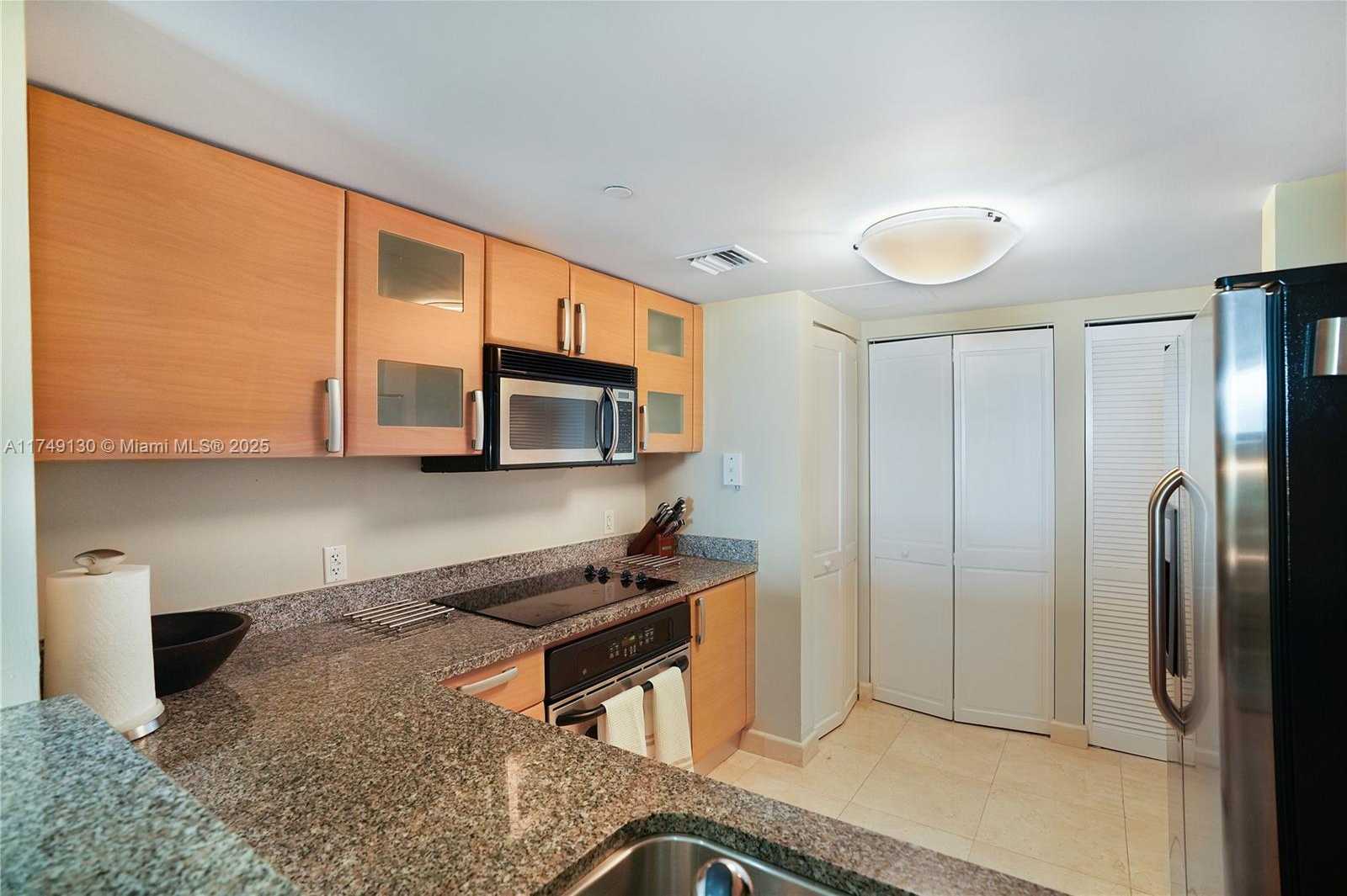 Small Image of 2101 BRICKELL AVE #1812, Miami Number 13