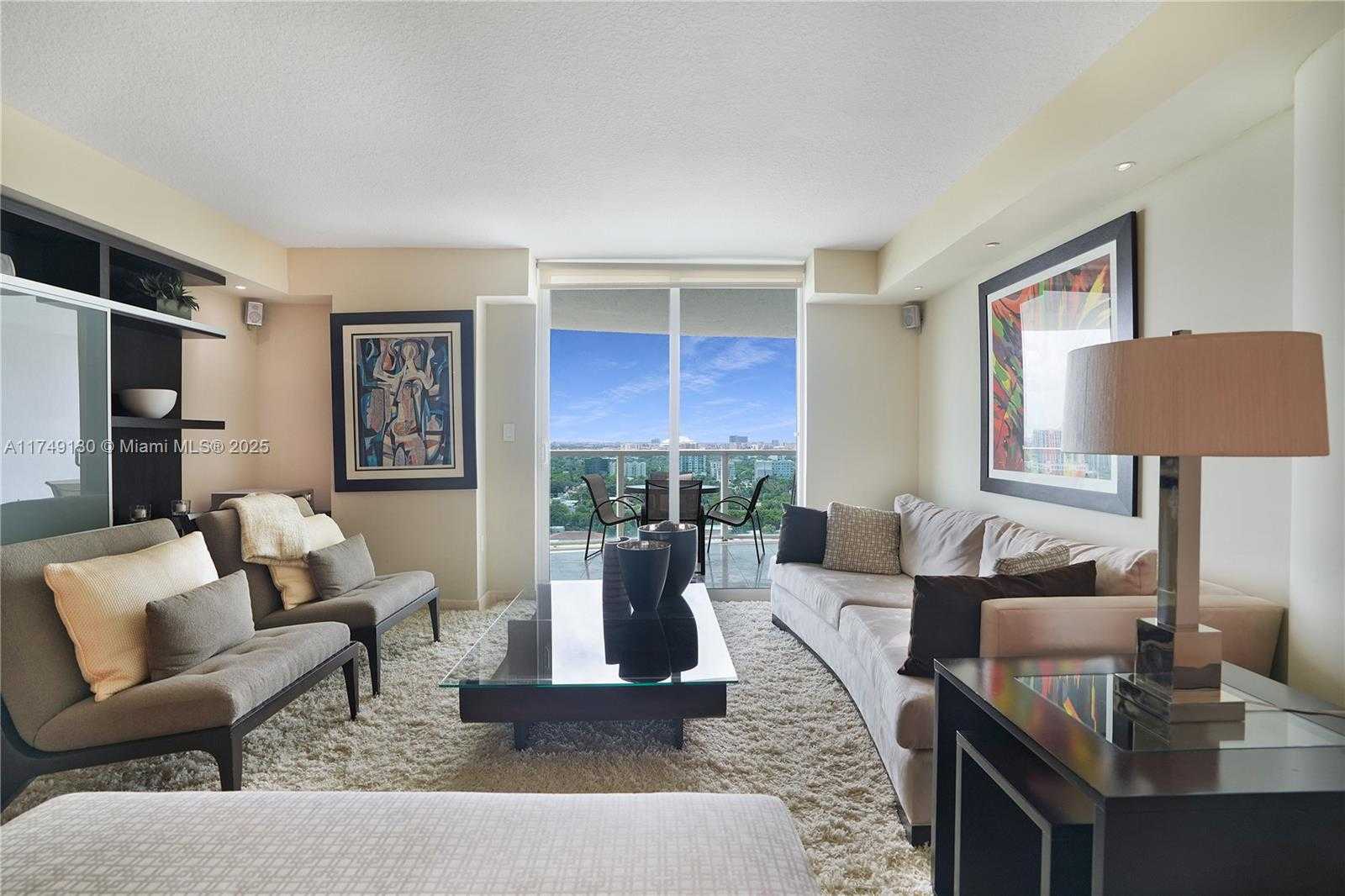 Small Image of 2101 BRICKELL AVE #1812, Miami Number 2