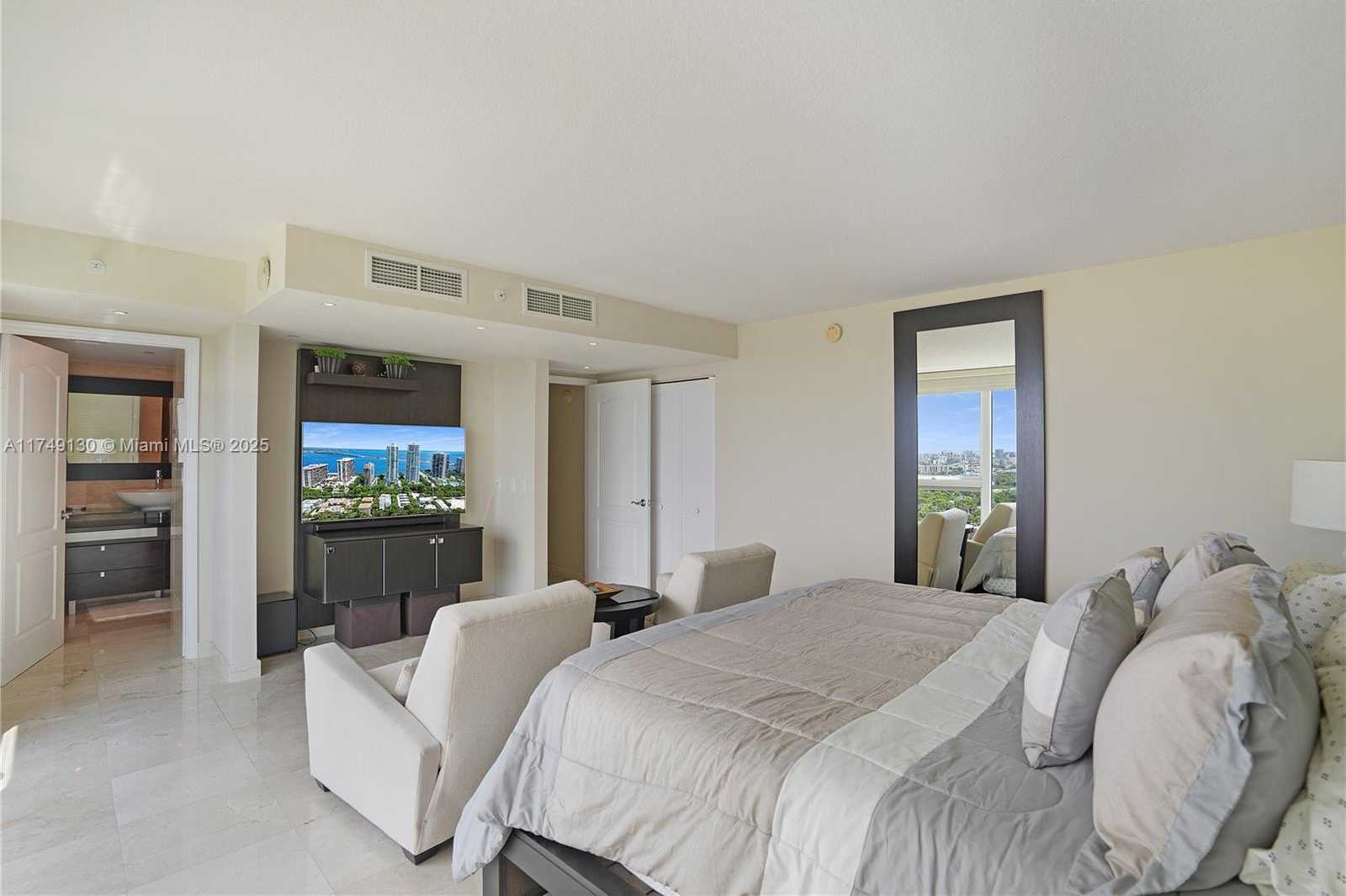 Small Image of 2101 BRICKELL AVE #1812, Miami Number 20