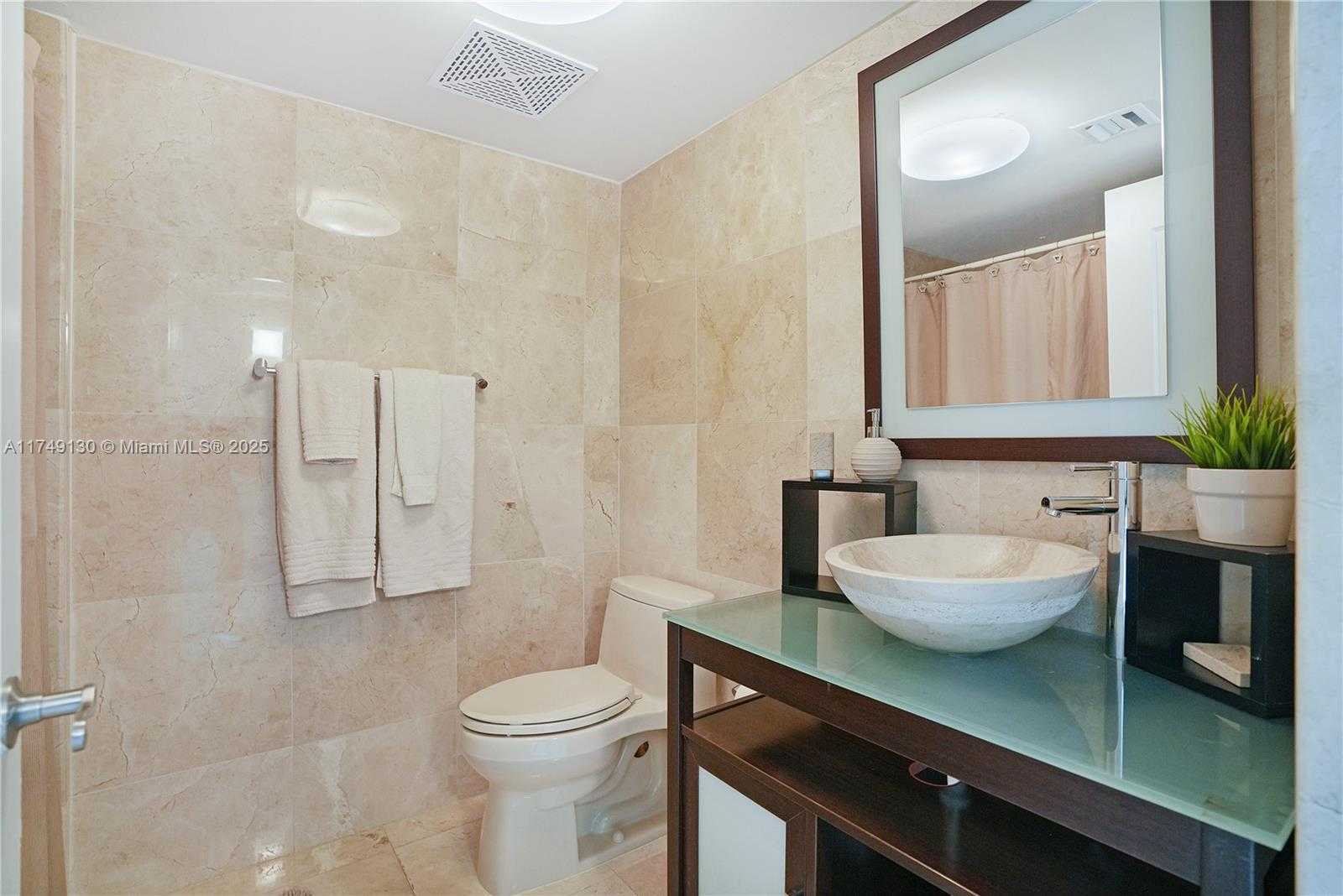 Small Image of 2101 BRICKELL AVE #1812, Miami Number 27