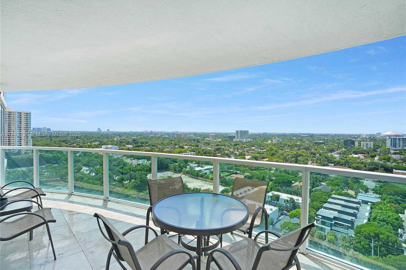 Small Image of 2101 BRICKELL AVE #1812, Miami Number 28