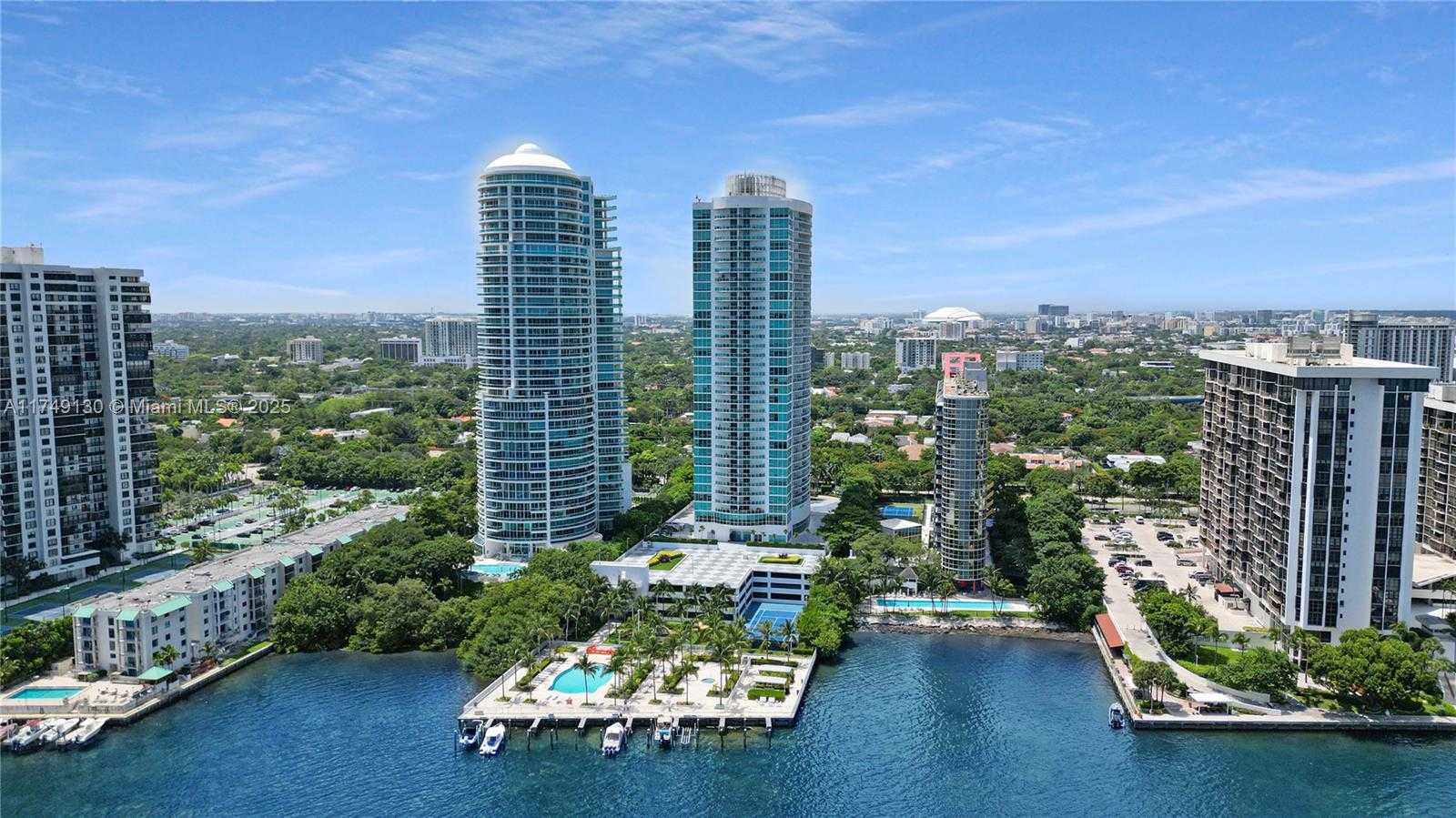 Small Image of 2101 BRICKELL AVE #1812, Miami Number 51