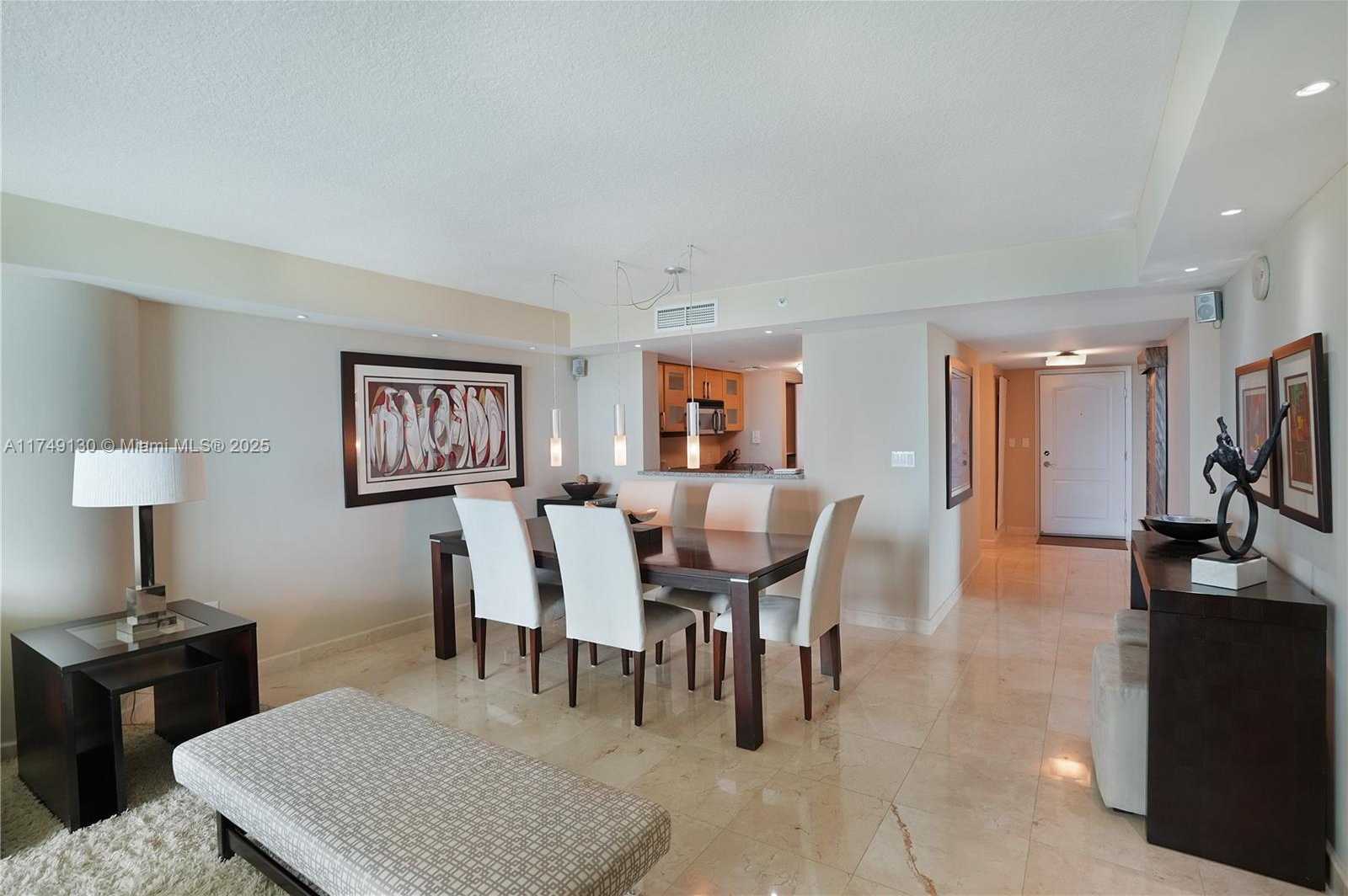 Small Image of 2101 BRICKELL AVE #1812, Miami Number 8