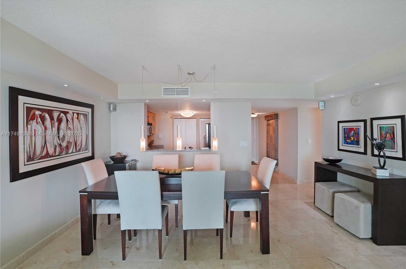 Small Image of 2101 BRICKELL AVE #1812, Miami Number 9