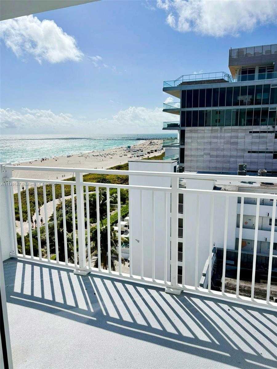 Small Image of 345 OCEAN DR #914, Miami Beach Number 5