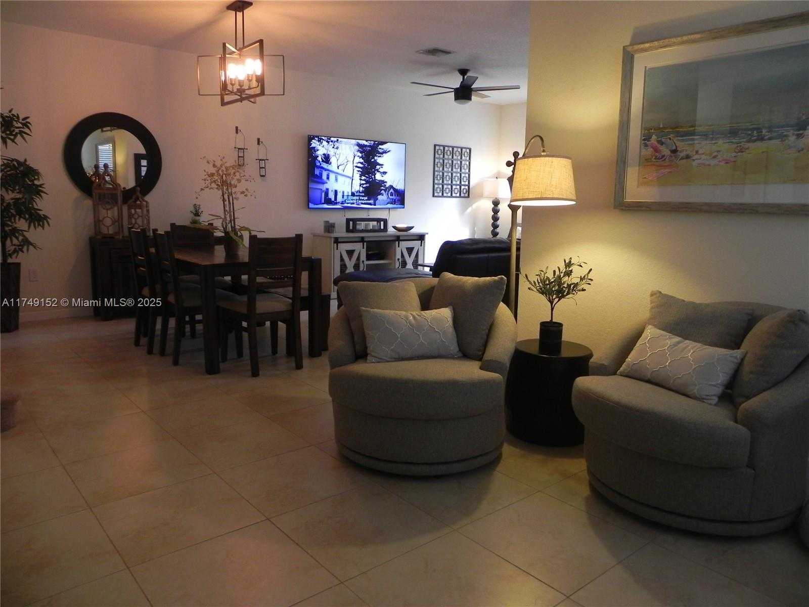 Small Image of 12170 VILLAGE PL #1, Davie Number 13