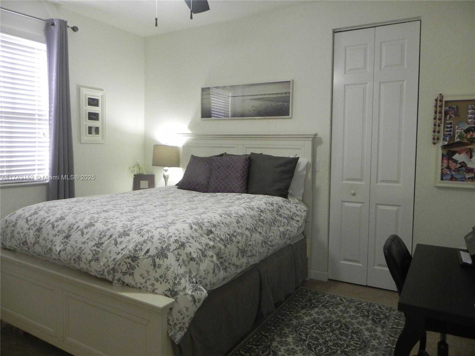 Small Image of 12170 VILLAGE PL #1, Davie Number 16