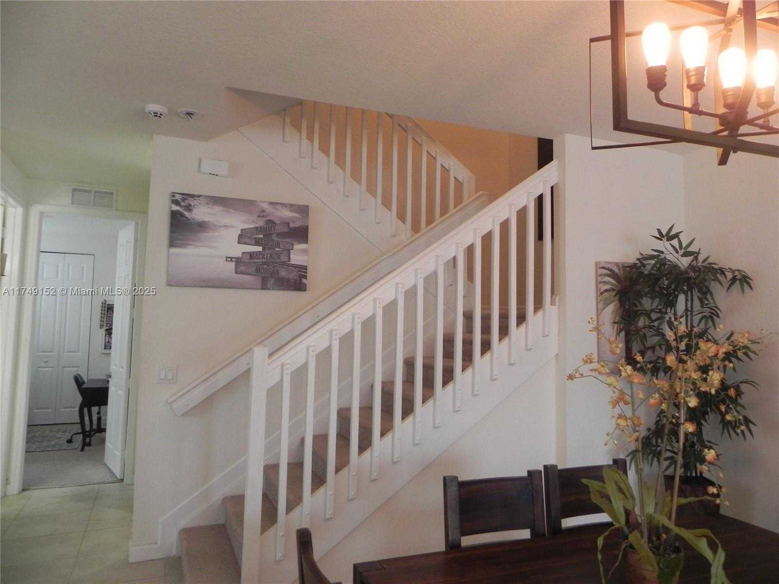 Small Image of 12170 VILLAGE PL #1, Davie Number 17