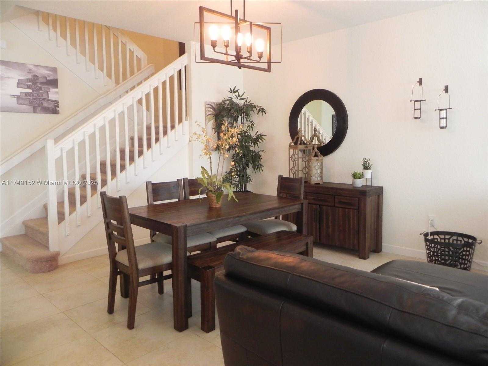 Small Image of 12170 VILLAGE PL #1, Davie Number 2