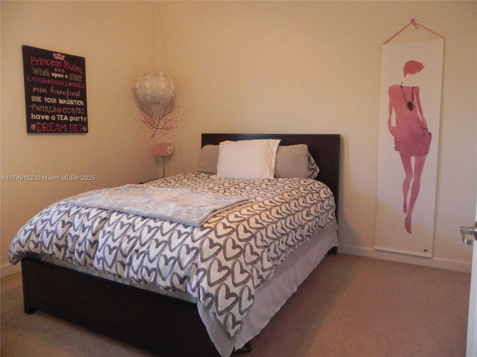 Small Image of 12170 VILLAGE PL #1, Davie Number 22