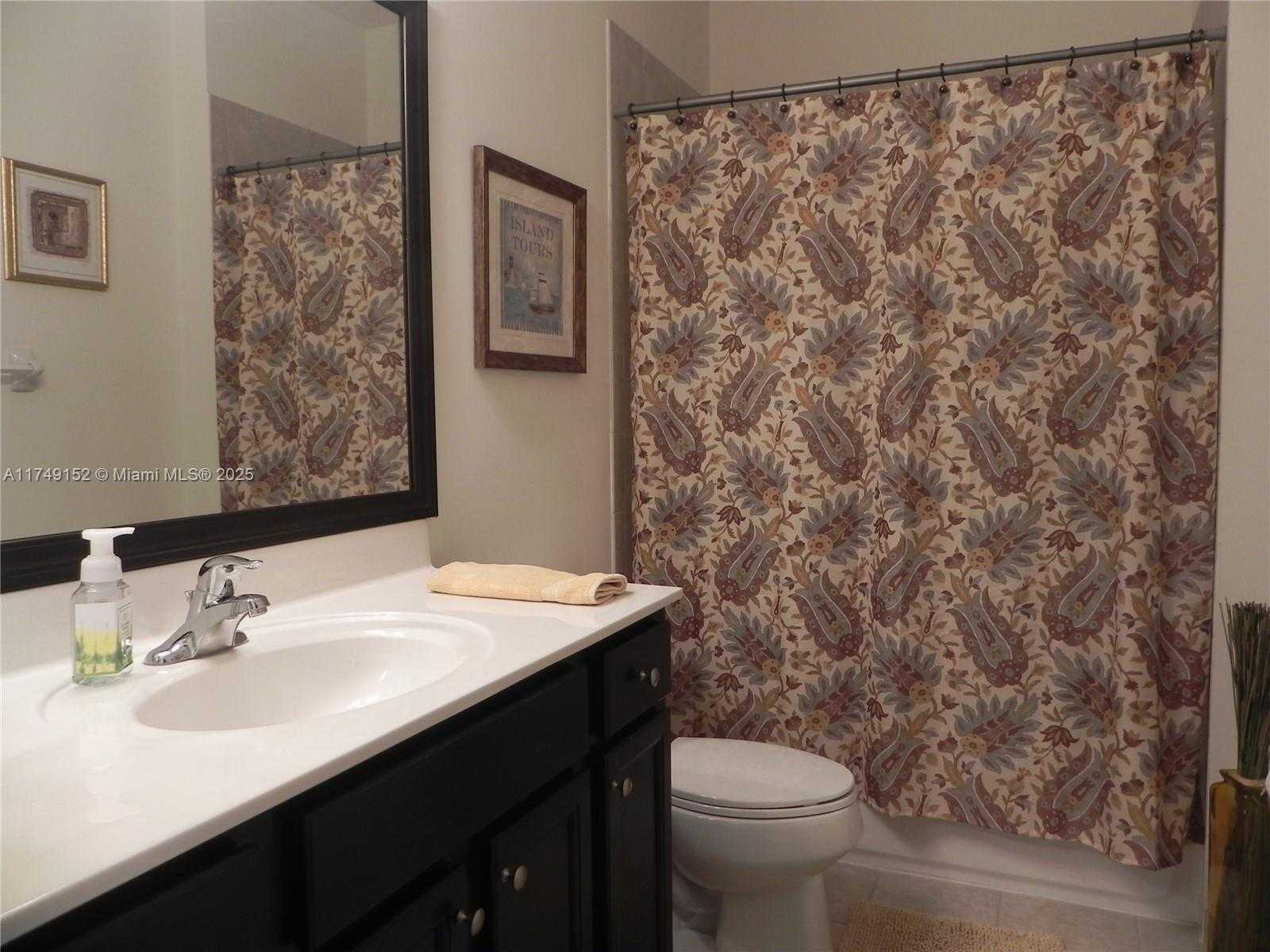 Small Image of 12170 VILLAGE PL #1, Davie Number 26