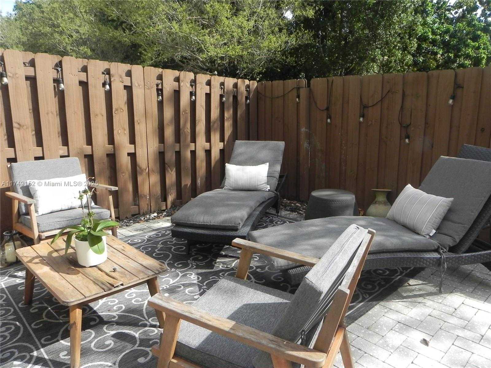 Small Image of 12170 VILLAGE PL #1, Davie Number 35