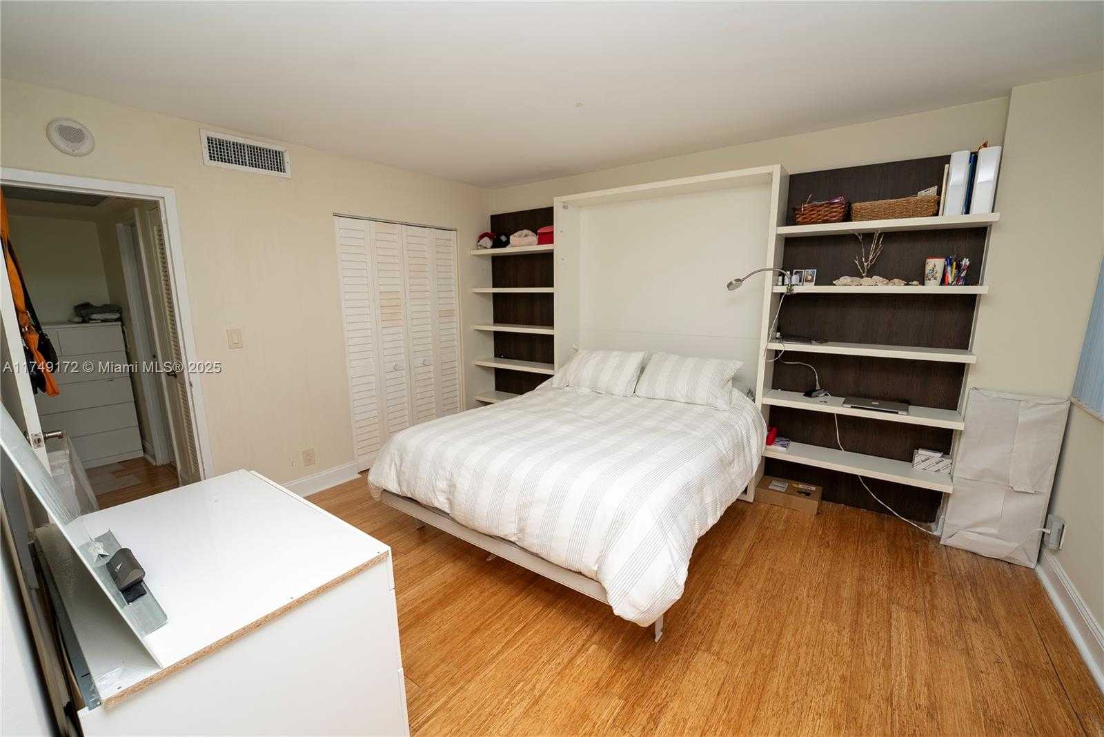 Small Image of 2030 SOUTH OCEAN DR #618, Hallandale Beach Number 18
