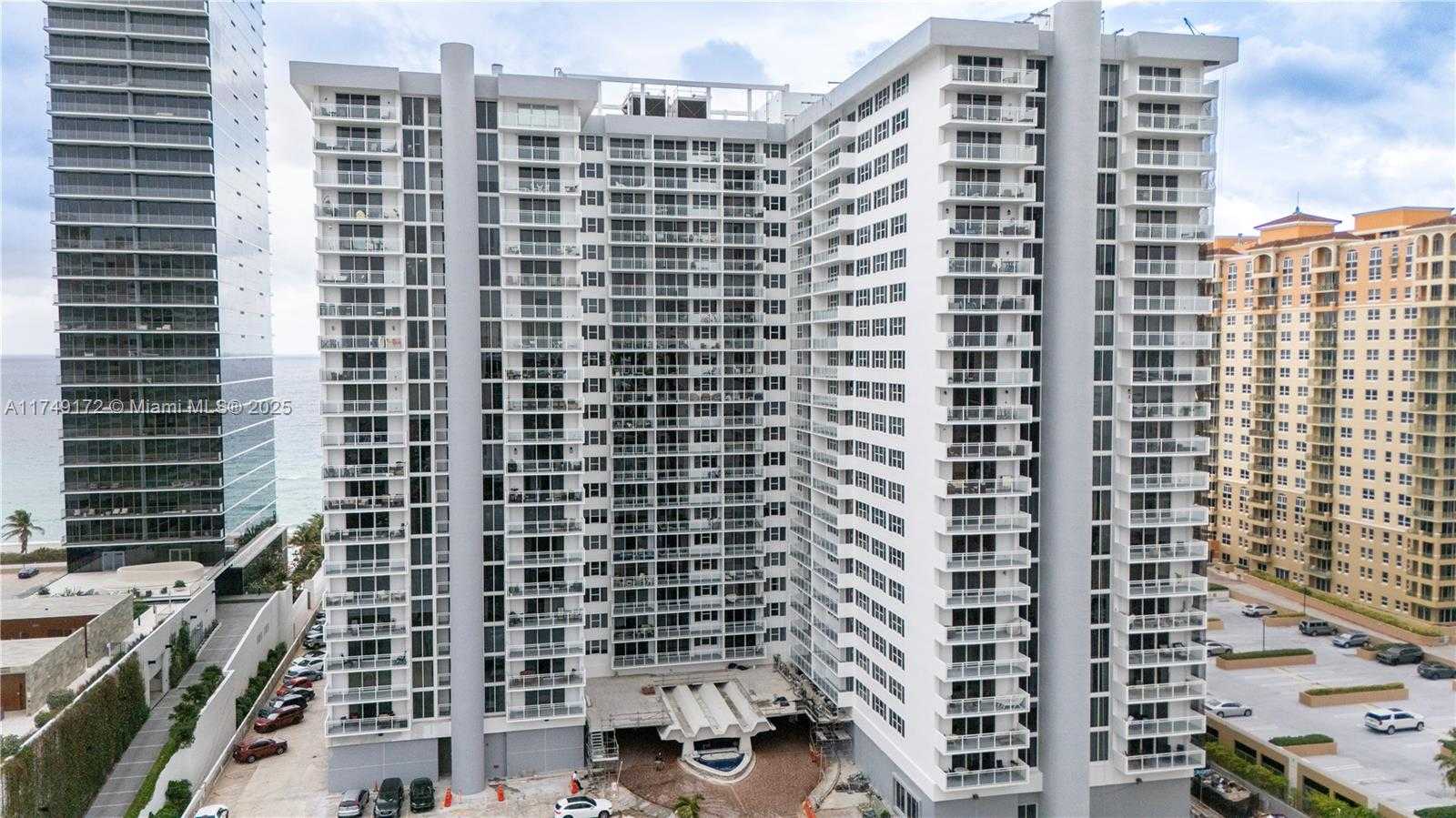 Small Image of 2030 SOUTH OCEAN DR #618, Hallandale Beach Number 2