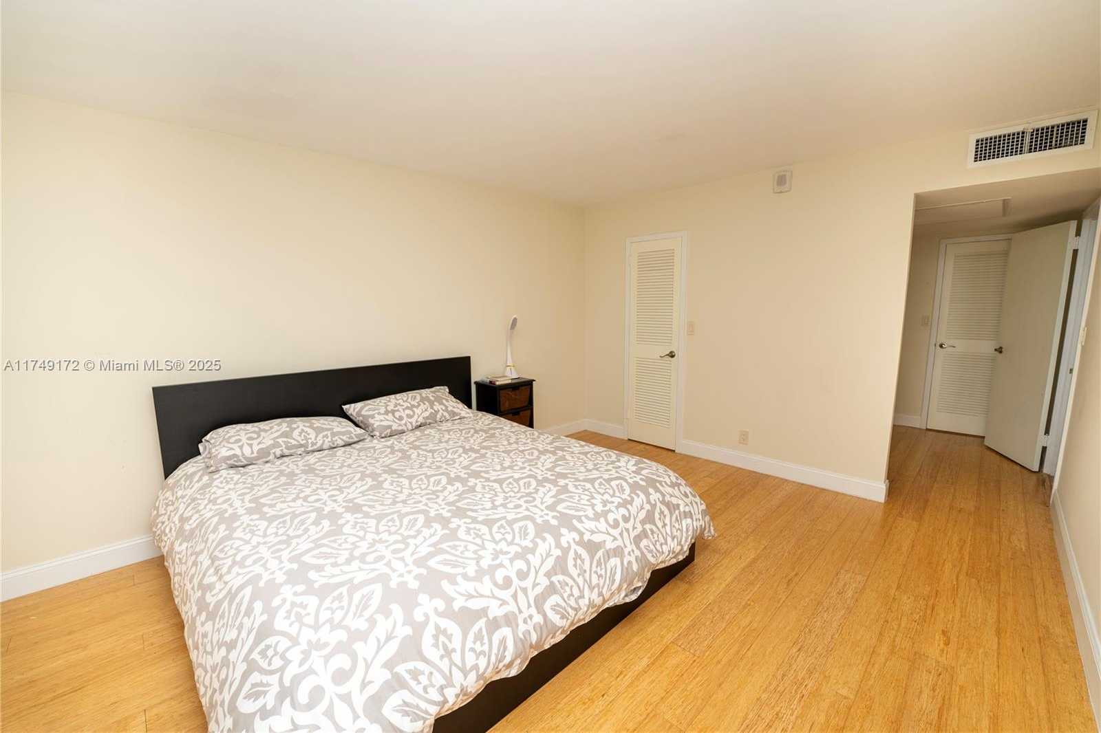 Small Image of 2030 SOUTH OCEAN DR #618, Hallandale Beach Number 23