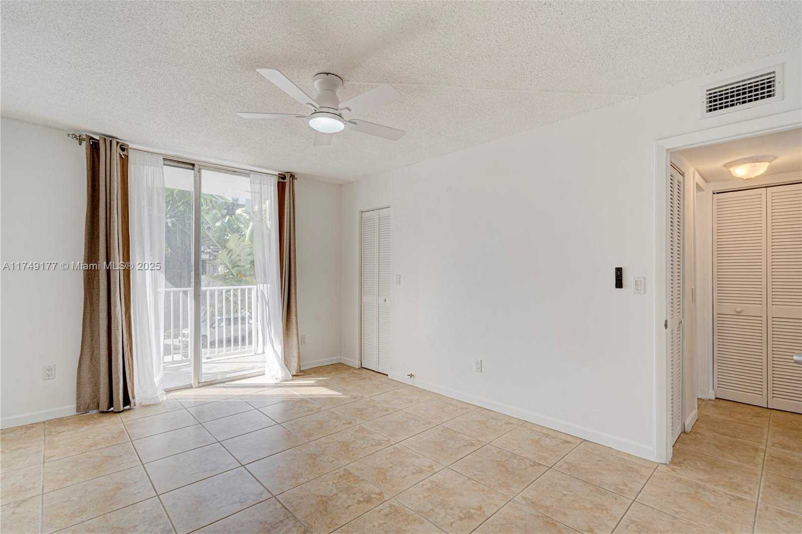 Small Image of 1801 #221, North Bay Village Number 11